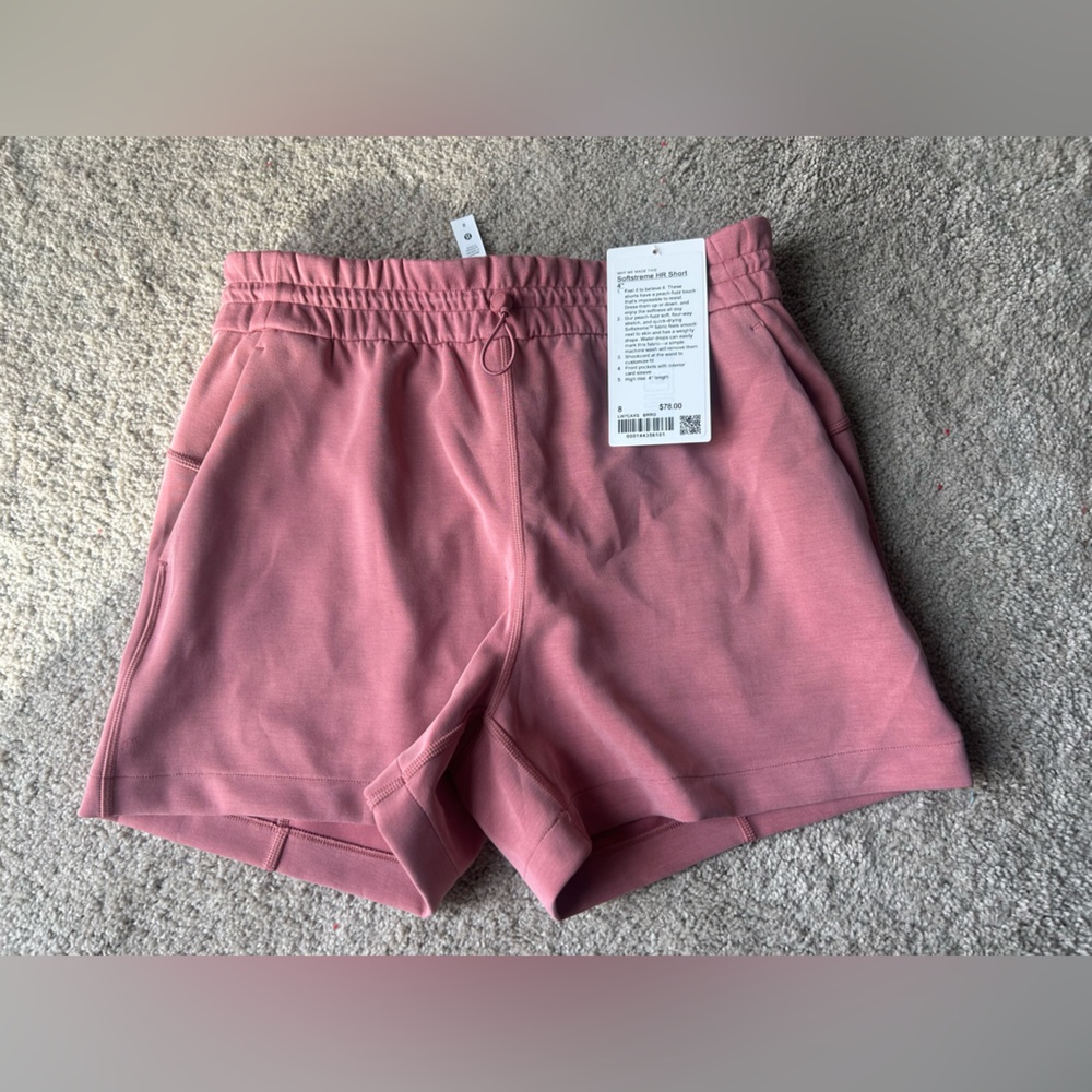 NWT Lululemon Softstreme HR Short 4” in Brier Rose